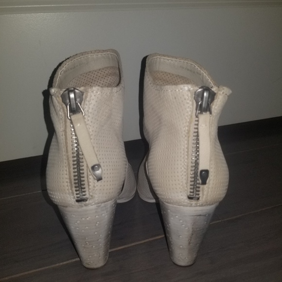 Worn once Dolce Vita summer booties open toe bone - Picture 7 of 8